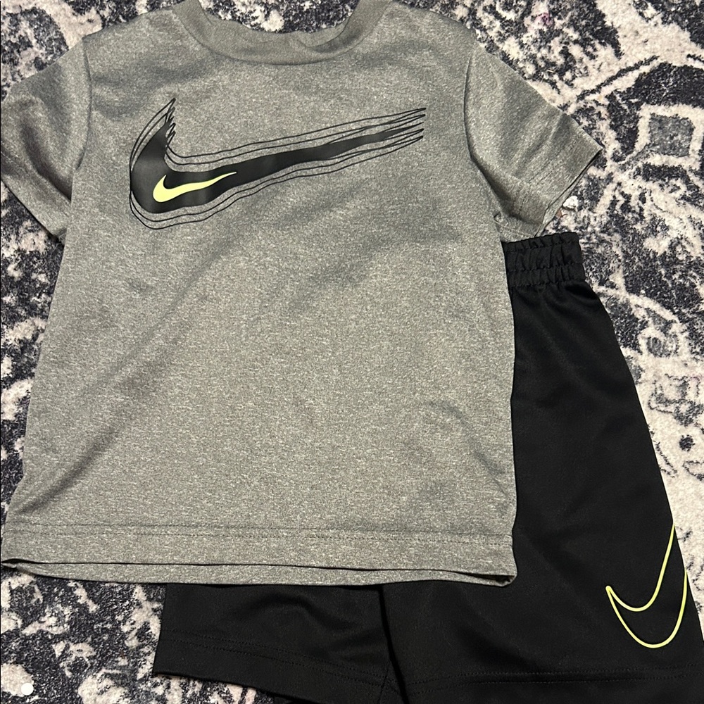 Nike Dry fit Gray Tee and Black Shorts Set